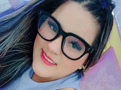 MiaJhonss - female with brown hair webcam at xLoveCam