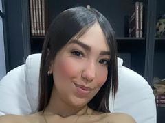MiaJonesper - female with black hair and  small tits webcam at xLoveCam