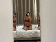 MiaLaurents - female webcam at xLoveCam