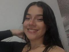 MiaLeroy from xLoveCam