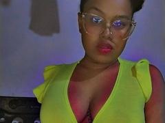 MiaLoveMR - female webcam at xLoveCam