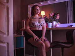 MiaGrimmie - female with red hair webcam at xLoveCam