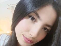 MiaLovelyn from xLoveCam