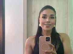Mia_lucchi - female with brown hair and  big tits webcam at StripChat