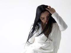 AmieBell - female with black hair webcam at LiveJasmin