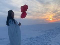 AmieBell - female with black hair webcam at LiveJasmin