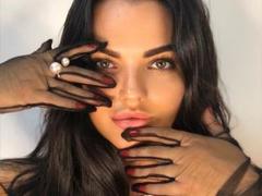 AmieBell - female with black hair webcam at LiveJasmin