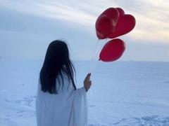 AmieBell - female with black hair webcam at LiveJasmin