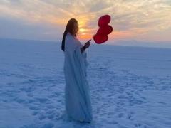 AmieBell - female with black hair webcam at LiveJasmin