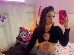 MiaParys - female with black hair webcam at xLoveCam