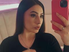 MiaParys - female with black hair webcam at xLoveCam