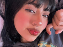 MiaPresscot - female with black hair webcam at xLoveCam