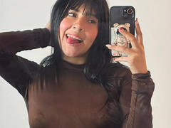 MiaPresscot - female with black hair webcam at xLoveCam