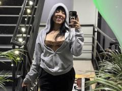 MiaPresscot - female with black hair webcam at xLoveCam