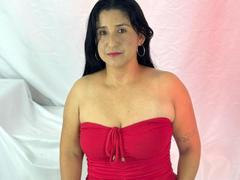 MiaRouusee - female with black hair webcam at xLoveCam