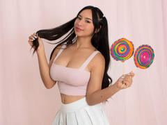 MiaSuarez - female with black hair and  big tits webcam at ImLive