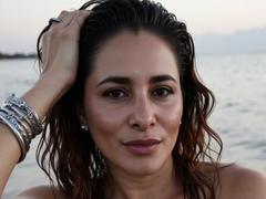 MiaTentacion - female with brown hair and  big tits webcam at xLoveCam