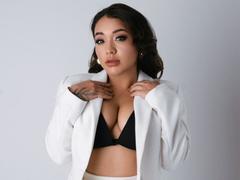 MiaWheel - female with brown hair and  big tits webcam at xLoveCam