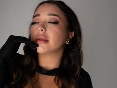 MiaWheel - female with brown hair and  big tits webcam at xLoveCam