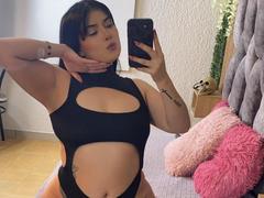 MiaWoodss - female with black hair and  big tits webcam at xLoveCam