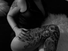 Mia-jey-hot - blond female webcam at xLoveCam