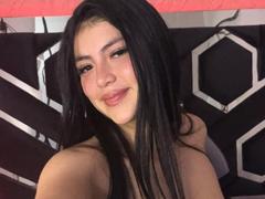 MiaaAmour - female with  big tits webcam at xLoveCam