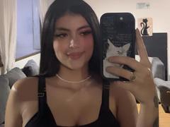 MiaaAmour from xLoveCam