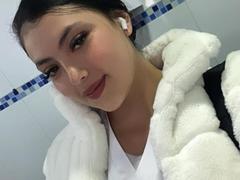 MiaaAmour - female with  big tits webcam at xLoveCam