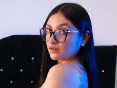 MiaaVixen - female webcam at xLoveCam