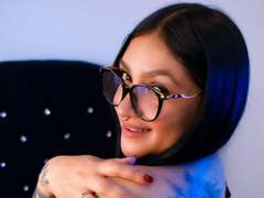 MiaaVixen - female webcam at xLoveCam