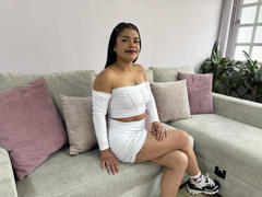 MiahBelle - female with black hair webcam at LiveJasmin