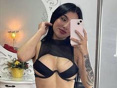 Mialovesex69 from xLoveCam