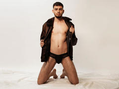MichaelMagno - male webcam at LiveJasmin