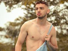 MichaelMagno - male webcam at LiveJasmin
