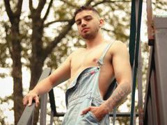 MichaelMagno - male webcam at LiveJasmin