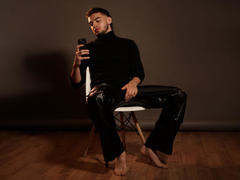MichaelMagno - male webcam at LiveJasmin