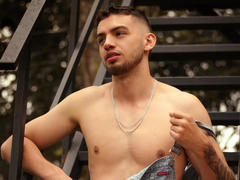 MichaelMagno - male webcam at LiveJasmin