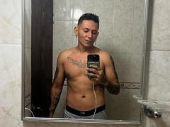 MichaelStrong - male webcam at xLoveCam