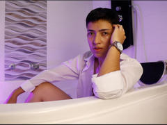 MichaelaMistress - shemale webcam at xLoveCam