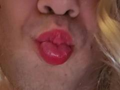 Michaelatabulos-hot - female with black hair webcam at xLoveCam