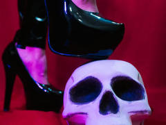 MichelCallen - female with black hair and  small tits webcam at LiveJasmin