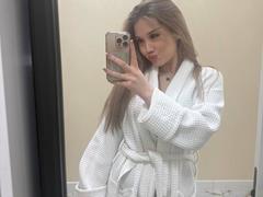 MichelFishbein - female with brown hair and  big tits webcam at xLoveCam