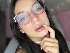 MichellFord - female with brown hair webcam at xLoveCam