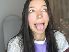 MichellFord - female with brown hair webcam at xLoveCam