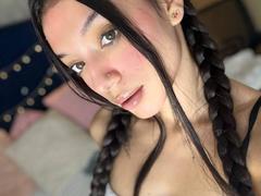 MichellFord - female with brown hair webcam at xLoveCam