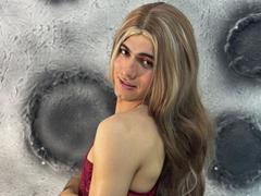 MichelPratt - shemale with red hair webcam at LiveJasmin