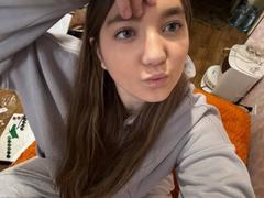 NidiaHeagy - female with brown hair and  big tits webcam at LiveJasmin