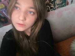 NidiaHeagy - female with brown hair and  big tits webcam at LiveJasmin