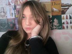 NidiaHeagy - female with brown hair and  big tits webcam at LiveJasmin
