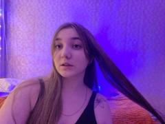 NidiaHeagy - female with brown hair and  big tits webcam at LiveJasmin